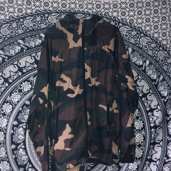 Forever 21 Camo Windbreaker - Picture 1 of 4
